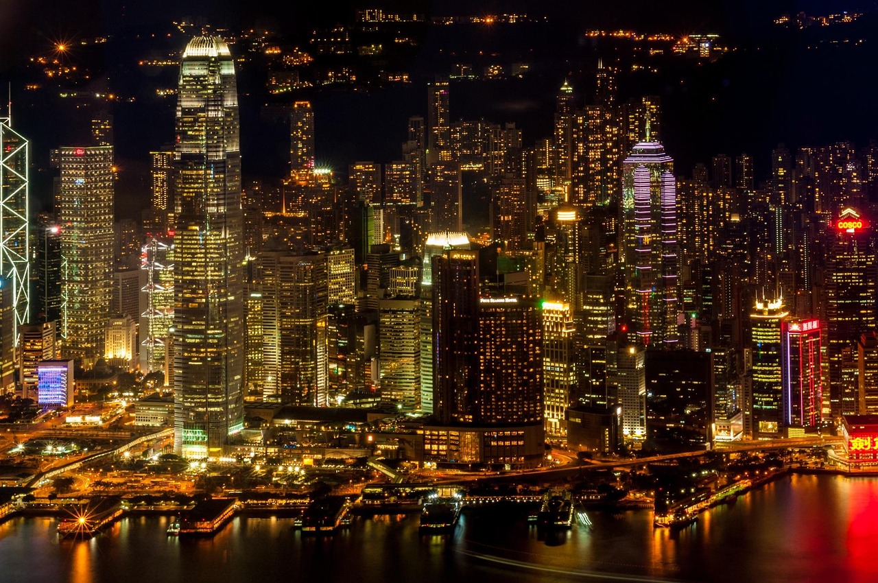 香港最新TVB电视剧，都市情感的璀璨明珠，精彩剧情展现